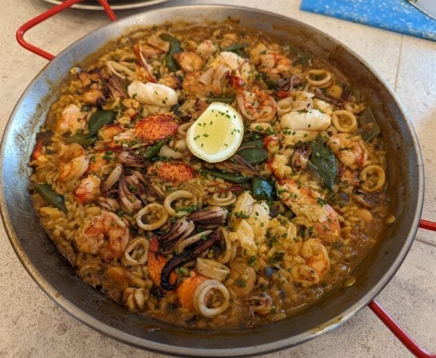 Paella de marisco sin gluten, sin soja y sin lácteos