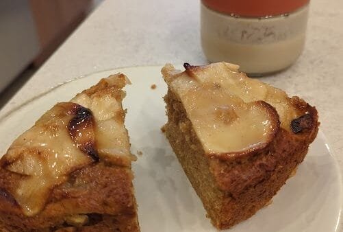 Gâteau aux pommes et à la cannelle sans gluten, sans soja et sans produits laitiers