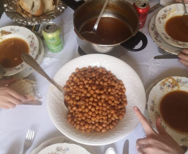 Hearty Chickpea Broth (Sopa de Garbanzos)