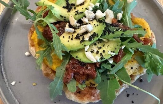 Avocado & Sun-Dried Tomato Flatbread with Cashew Crumble