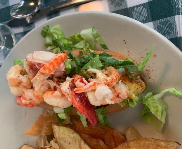 Gluten-Free Lobster Roll with Dairy-Free Remoulade & Lettuce