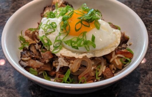 Savory Rice Bowl with Egg, Mushrooms & Scallions