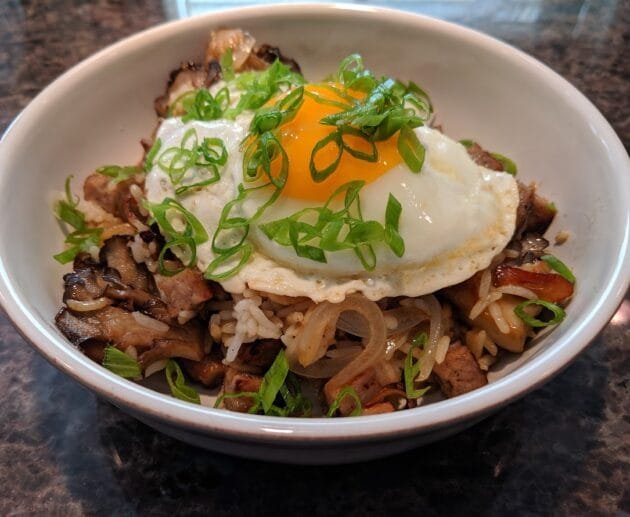 Savory Rice Bowl with Egg, Mushrooms & Scallions