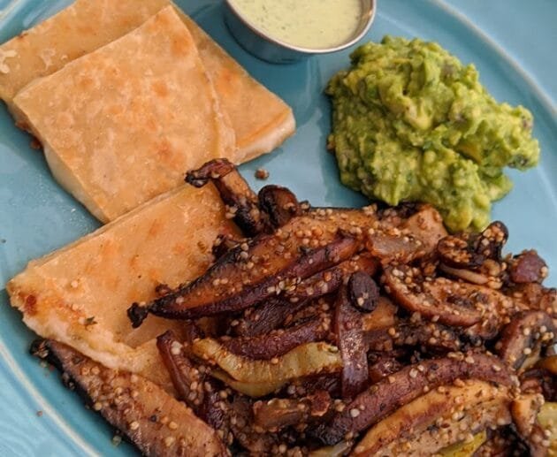 Portobello Fajita Plate with Guacamole and Cassava Flatbread