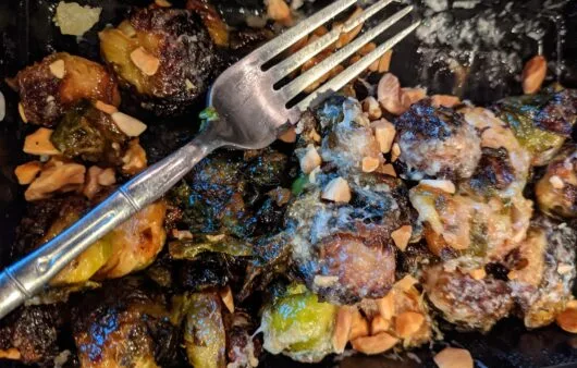 Crispy Brussels Sprouts with Garlic Sauce & Crunchy Nuts