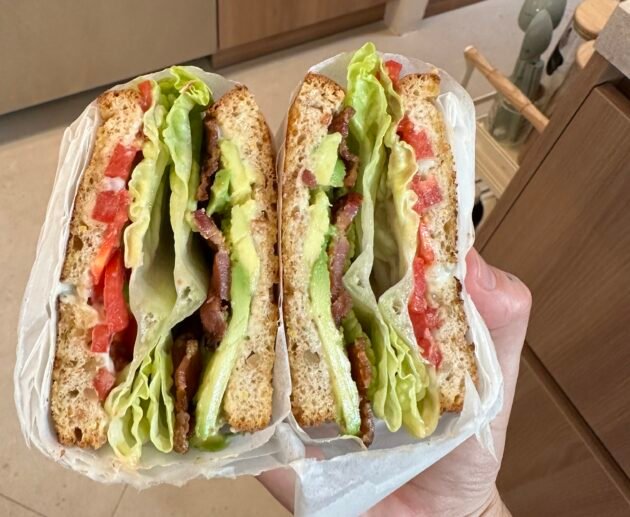 Gluten-Free BLTA Sandwich (Bacon, Lettuce, Tomato, Avocado)