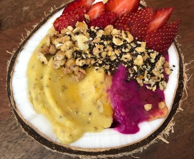 Tropical Coconut Smoothie Bowl