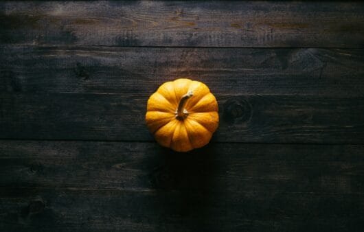 Pain végétalien à la citrouille, à la banane et au chanvre (sans gluten, sans produits laitiers, sans soja)